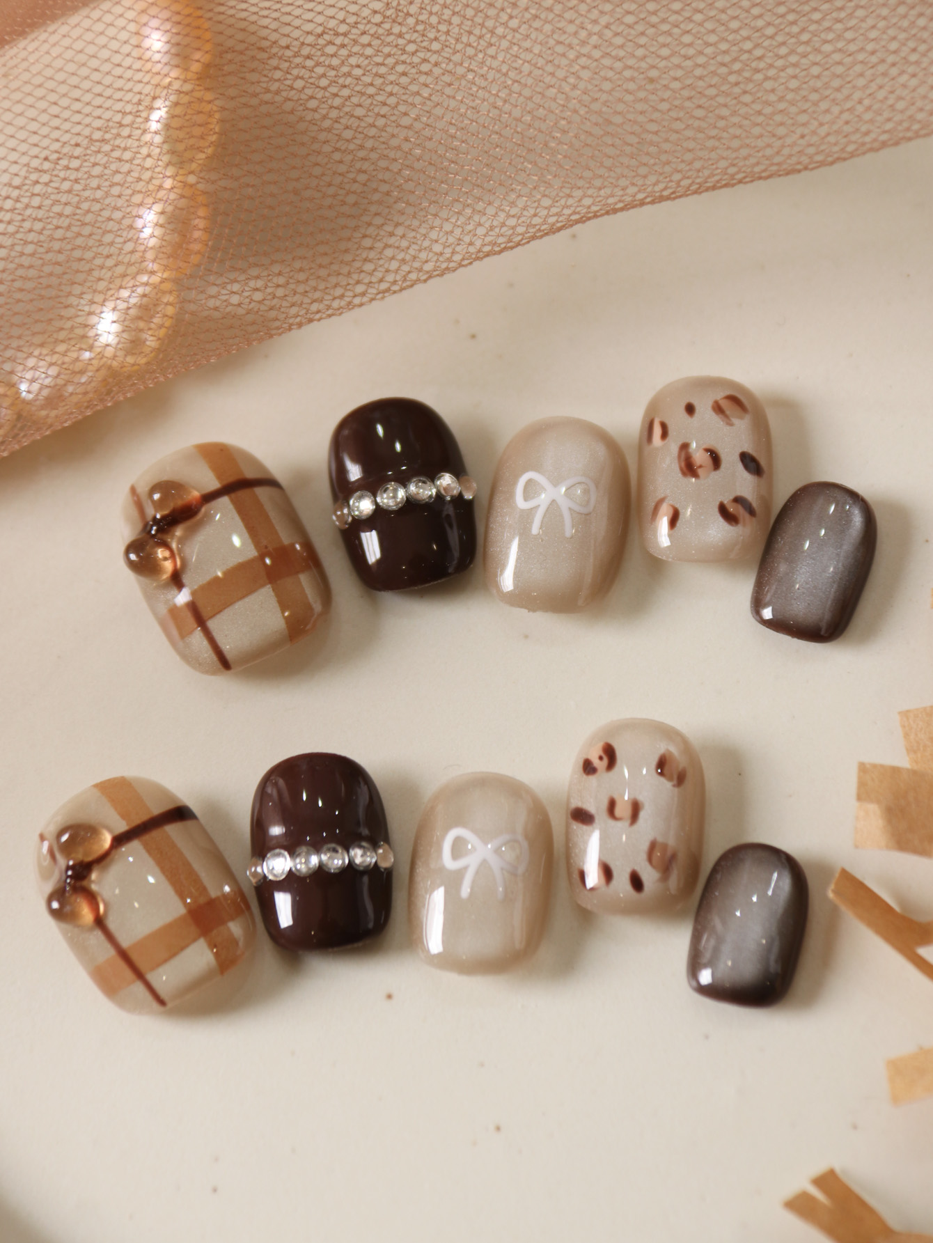 Nail Adhesive Tab - 10 Stück Nägel zum Aufdrücken, kurze