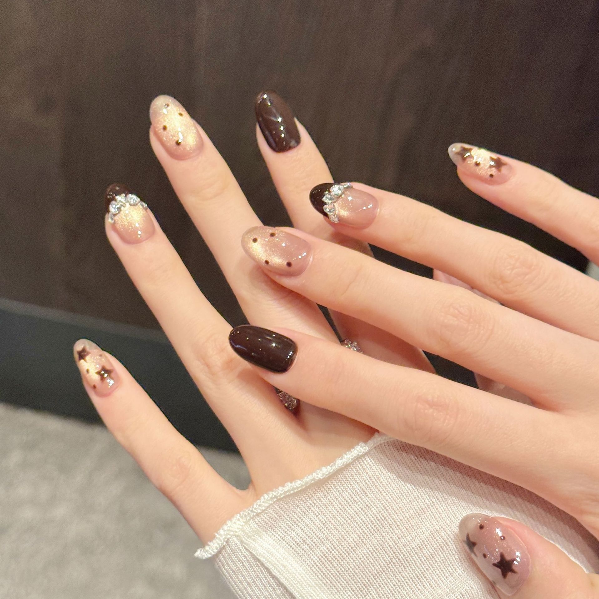 10 Stück Luxuriöse Handgeferti – Nail Adhesive Tab Bewertung und Preis