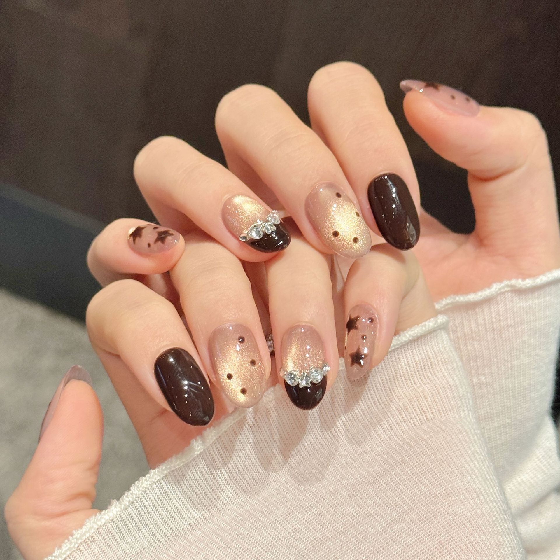 10 Stück Luxuriöse Handgeferti – Nail Adhesive Tab Bewertung und Preis