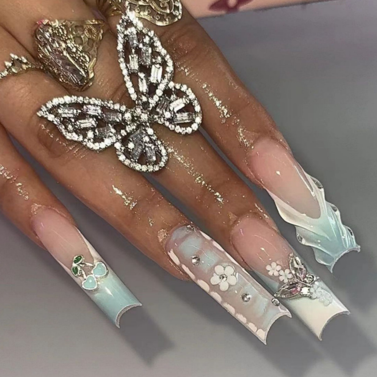 24 Stück Blumen-Press-on-Nägel – Nail Art Quirky Bewertung und Preis